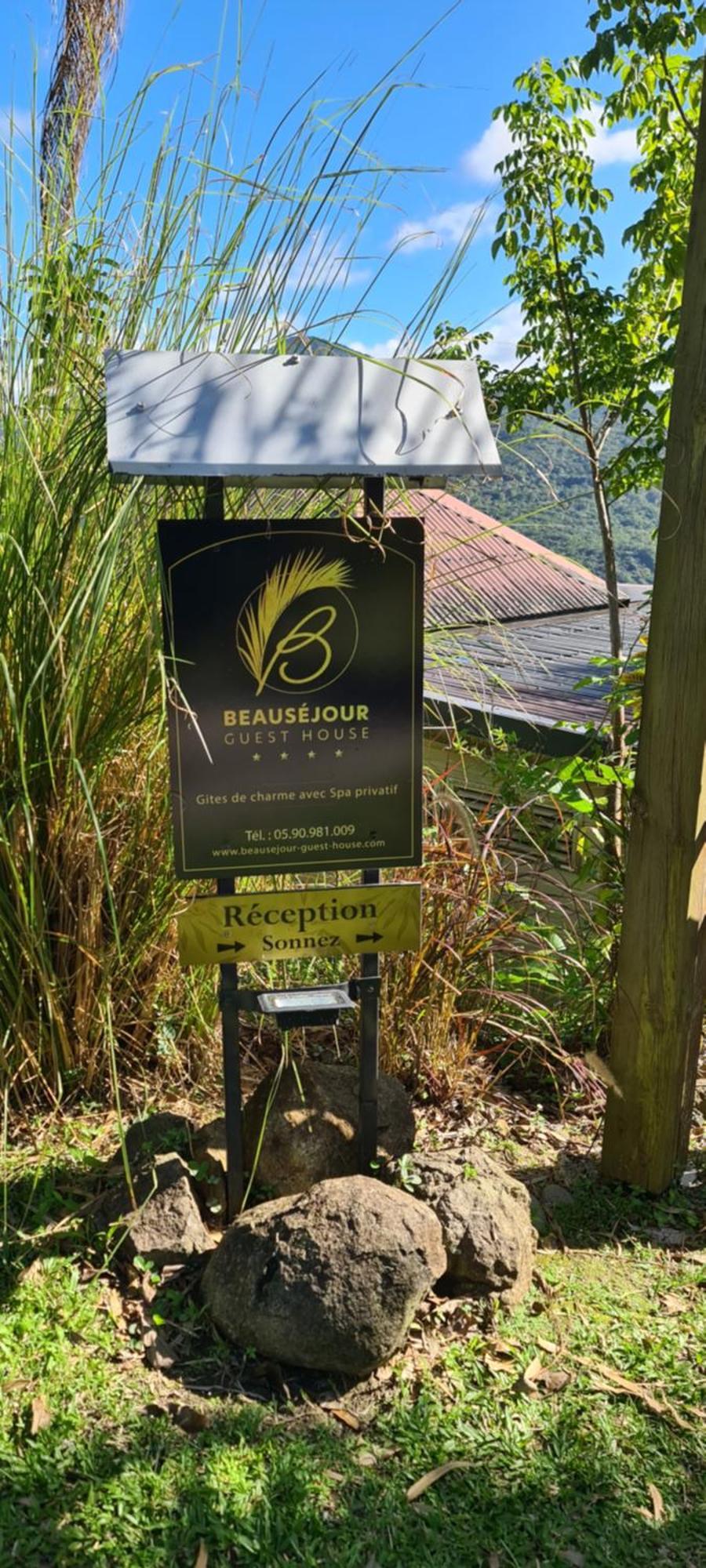 Beausejour Guest House Pointe-Noire Exterior foto